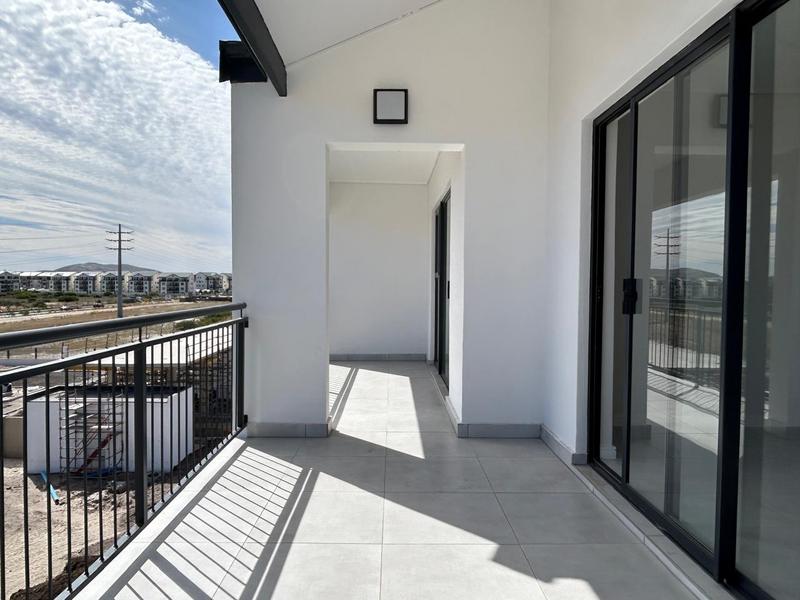 To Let 1 Bedroom Property for Rent in Sandown Western Cape